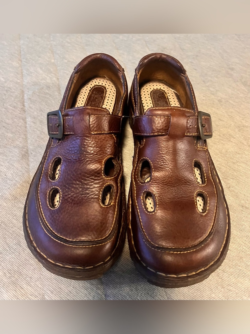 VTG 90s BORN Sz 9 (Fits like 8.5) Pebbled Leather Buckle Closure Shoes